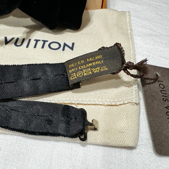🔥LV HOLIDAY 25’🔥🆕💯ULTIMATE LOUIS VUITTON ECLIPSE MNG CHAIN VELVET BOW TIE🔥 - Picture 12 of 17